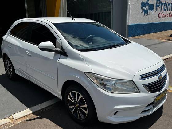 CHEVROLET ONIX 1.0 MPFI LS 8V FLEX 4P MANUAL